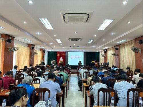 Lớp Trung cấp lý luận chính trị-hành chính