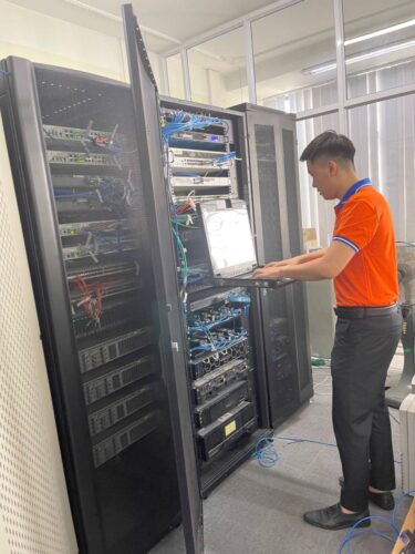 Trực ban hỗ trợ vận hành hệ thống tại Tập đoàn