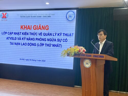 Ông Ngô Xuân Khoa - Hiệu trưởng Trường Quản trị kinh doanh - Vinacomin